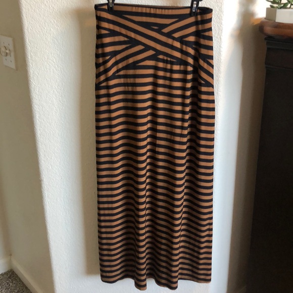 🍍Maxi Skirt - Picture 2 of 9